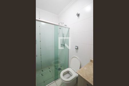 Casa à venda com 245m², 3 quartos e 3 vagas Casa à venda com 245m², 3 quartos e 3 vagasBanheiro