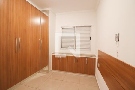 Casa à venda com 245m², 3 quartos e 3 vagas Casa à venda com 245m², 3 quartos e 3 vagasQuarto 1