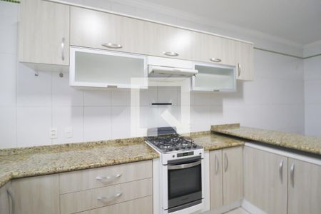 Casa à venda com 245m², 3 quartos e 3 vagas Casa à venda com 245m², 3 quartos e 3 vagasCozinha