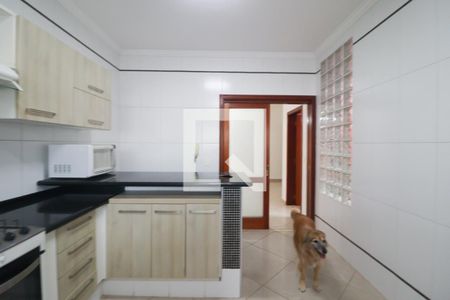 Casa à venda com 245m², 3 quartos e 3 vagas Casa à venda com 245m², 3 quartos e 3 vagasCozinha e Área de Serviço