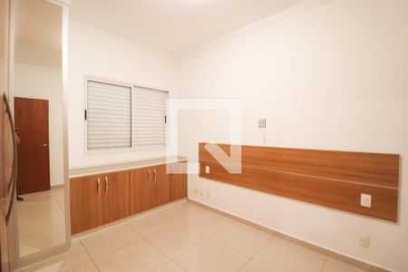 Casa à venda com 245m², 3 quartos e 3 vagas Casa à venda com 245m², 3 quartos e 3 vagasQuarto 1