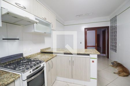 Casa à venda com 245m², 3 quartos e 3 vagas Casa à venda com 245m², 3 quartos e 3 vagasCozinha