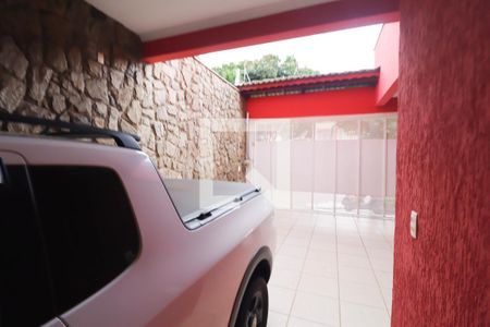 Casa à venda com 245m², 3 quartos e 3 vagas Casa à venda com 245m², 3 quartos e 3 vagasGaragem