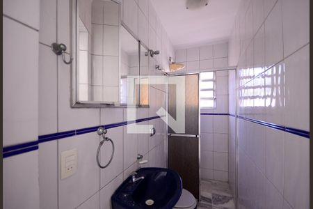 Casa à venda com 250m², 3 quartos e 11 vagasEdicula - Banheiro 