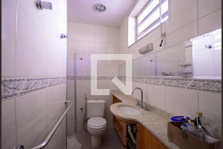 Casa à venda com 250m², 3 quartos e 11 vagasBanheiro do Quarto 2