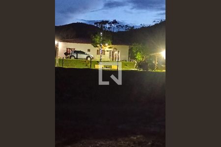 Casa de condomínio à venda com 130m², 3 quartos e 2 vagasÁrea Externa