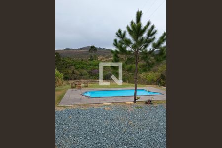 Casa de condomínio à venda com 130m², 3 quartos e 2 vagasPiscina