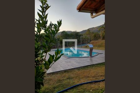 Casa de condomínio à venda com 130m², 3 quartos e 2 vagasPiscina