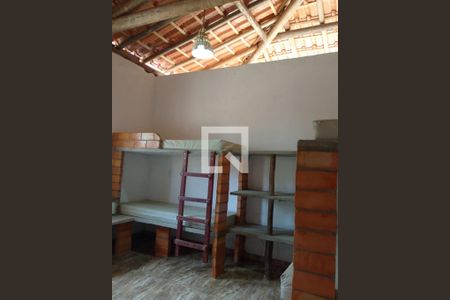 Casa de condomínio à venda com 130m², 3 quartos e 2 vagasQuarto