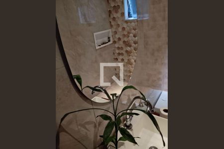 Casa de condomínio à venda com 130m², 3 quartos e 2 vagasBanheiro