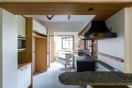 Apartamento à venda com 380m², 4 quartos e 4 vagas Apartamento à venda com 380m², 4 quartos e 4 vagasCozinha