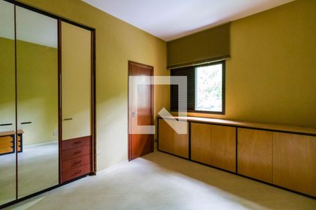 Apartamento à venda com 380m², 4 quartos e 4 vagas Apartamento à venda com 380m², 4 quartos e 4 vagasSuíte 3