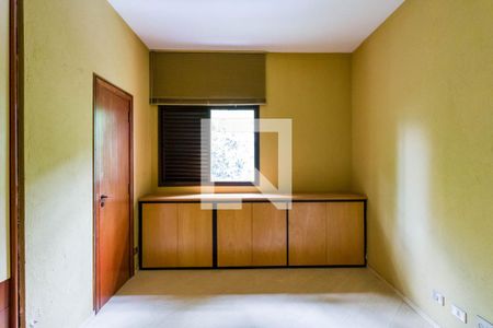 Apartamento à venda com 380m², 4 quartos e 4 vagas Apartamento à venda com 380m², 4 quartos e 4 vagasSuíte 3