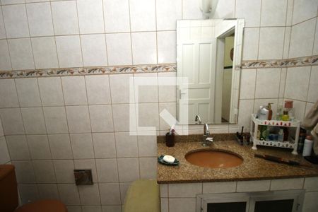 Casa à venda com 103m², 2 quartos e 1 vagaBanheiro