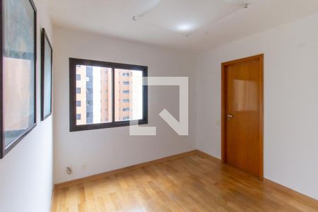 Apartamento à venda com 147m², 3 quartos e 3 vagasEscritório