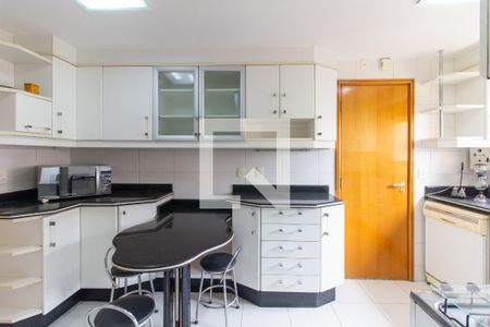 Apartamento à venda com 147m², 3 quartos e 3 vagasCozinha