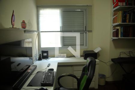 Casa à venda com 195m², 4 quartos e 3 vagasSuíte 2