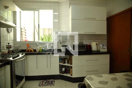 Casa à venda com 195m², 4 quartos e 3 vagasCozinha