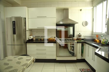 Casa à venda com 195m², 4 quartos e 3 vagasCozinha