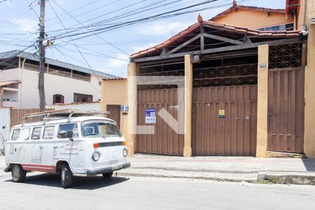 Casa à venda com 314m², 4 quartos e 2 vagasFachada