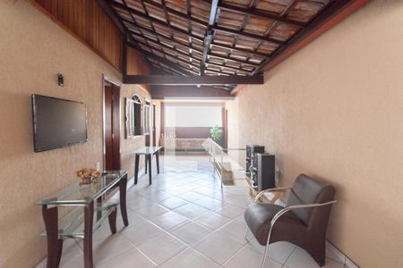 Casa à venda com 314m², 4 quartos e 2 vagasSala 2