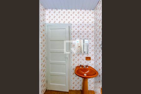 Casa à venda com 160m², 3 quartos e 1 vagaBanheiro