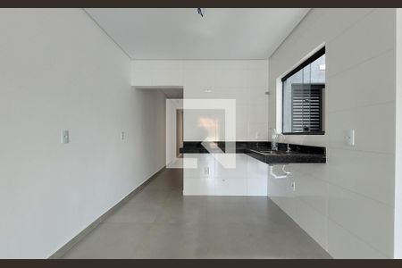 Casa à venda com 141m², 3 quartos e 2 vagas Casa à venda com 141m², 3 quartos e 2 vagasCozinha