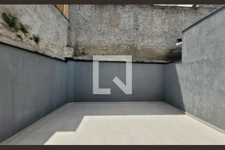 Casa à venda com 141m², 3 quartos e 2 vagas Casa à venda com 141m², 3 quartos e 2 vagasArea externa