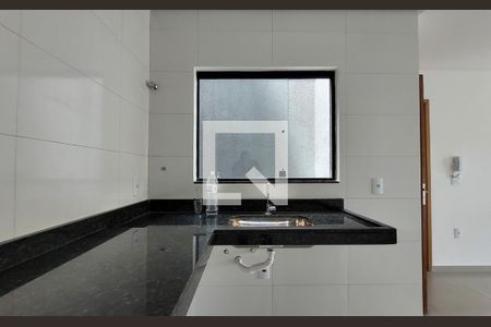 Casa à venda com 141m², 3 quartos e 2 vagas Casa à venda com 141m², 3 quartos e 2 vagasCozinha