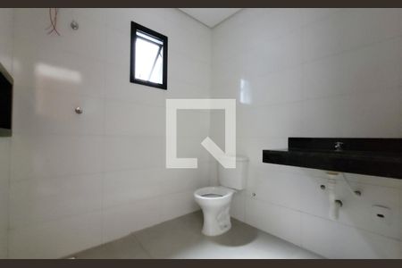 Casa à venda com 141m², 3 quartos e 2 vagas Casa à venda com 141m², 3 quartos e 2 vagasBanheiro da suíte