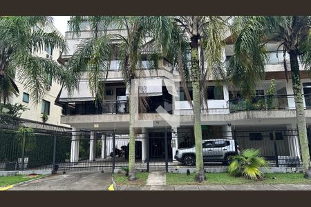 Apartamento à venda com 102m², 2 quartos e 2 vagasFachada