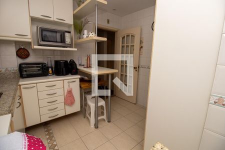 Apartamento à venda com 102m², 2 quartos e 2 vagasCozinha