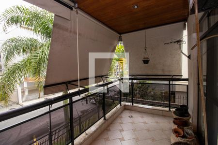 Apartamento à venda com 102m², 2 quartos e 2 vagasVaranda