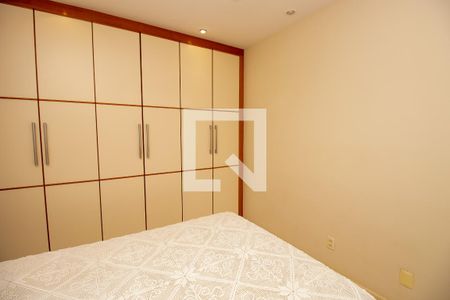 Apartamento à venda com 102m², 2 quartos e 2 vagasQuarto 2