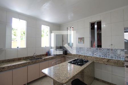 Casa à venda com 200m², 3 quartos e 2 vagasCozinha