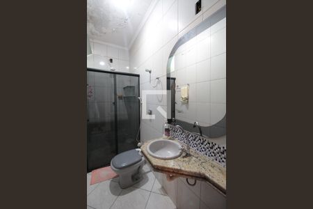 Casa à venda com 200m², 3 quartos e 2 vagasBanheiro da Suite