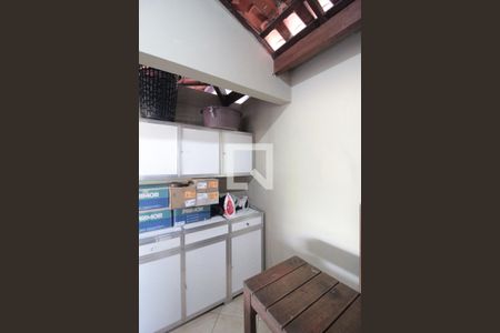 Casa à venda com 200m², 3 quartos e 2 vagasQuarto de Serviço