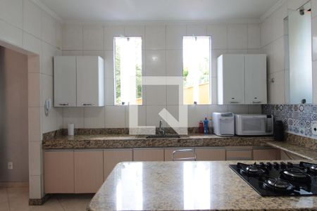 Casa à venda com 200m², 3 quartos e 2 vagasCozinha