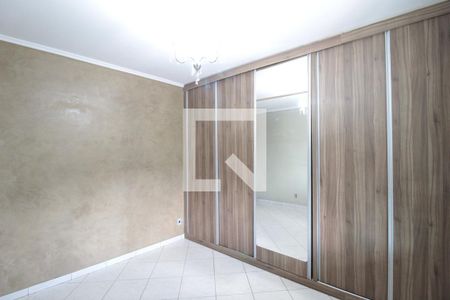 Casa à venda com 200m², 3 quartos e 2 vagasSuite