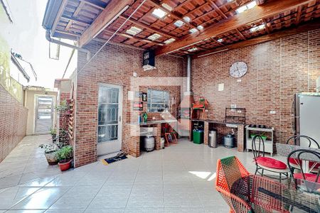 Casa à venda com 120m², 2 quartos e 1 vagaÁrea externa