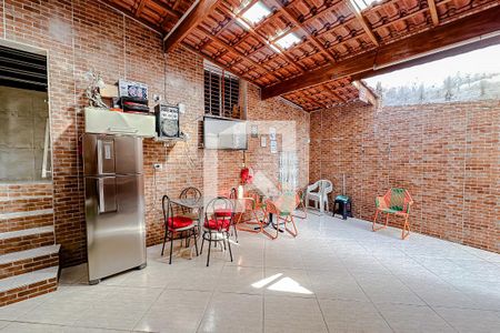 Casa à venda com 120m², 2 quartos e 1 vagaÁrea externa