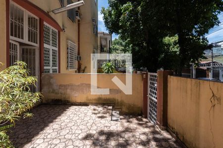 Apartamento à venda com 72m², 2 quartos e sem vagaÁrea comum