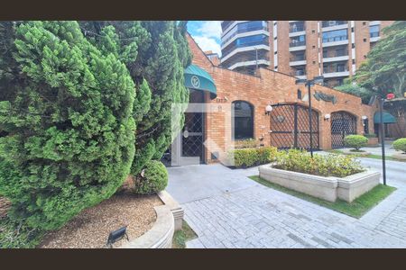 Apartamento à venda com 886m², 4 quartos e 6 vagasFachada e portaria