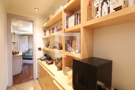 Apartamento à venda com 886m², 4 quartos e 6 vagasEscritório 2