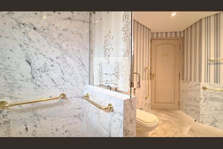 Apartamento à venda com 886m², 4 quartos e 6 vagasBanheiro 1 da Suíte 1