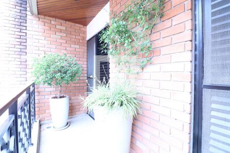 Apartamento à venda com 886m², 4 quartos e 6 vagasVaranda da Suite 3 e 4