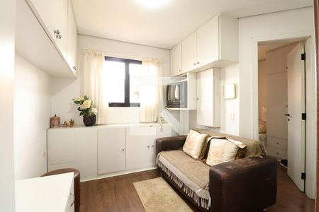 Apartamento à venda com 886m², 4 quartos e 6 vagasDetalhe Quarto de Serviço