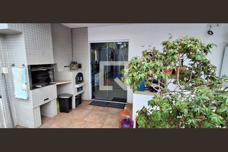 Casa à venda com 400m², 3 quartos e 4 vagas Casa à venda com 400m², 3 quartos e 4 vagasÁrea comum