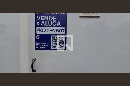 Casa à venda com 400m², 3 quartos e 4 vagas Casa à venda com 400m², 3 quartos e 4 vagasFachada/Plaquinha