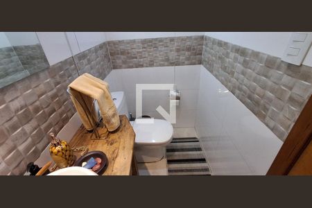 Casa à venda com 400m², 3 quartos e 4 vagas Casa à venda com 400m², 3 quartos e 4 vagasBanheiro Social